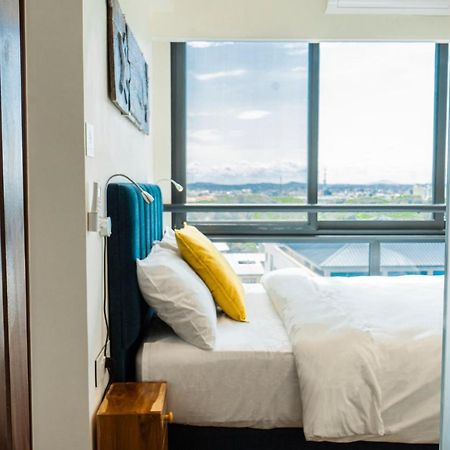 Solea 1 Bedroom Apartment - Central, Comfortable, Cozy, Balcony, Pool, Gym Accra Ngoại thất bức ảnh