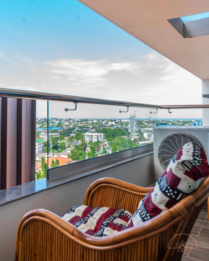 Solea 1 Bedroom Apartment - Central, Comfortable, Cozy, Balcony, Pool, Gym Accra Ngoại thất bức ảnh